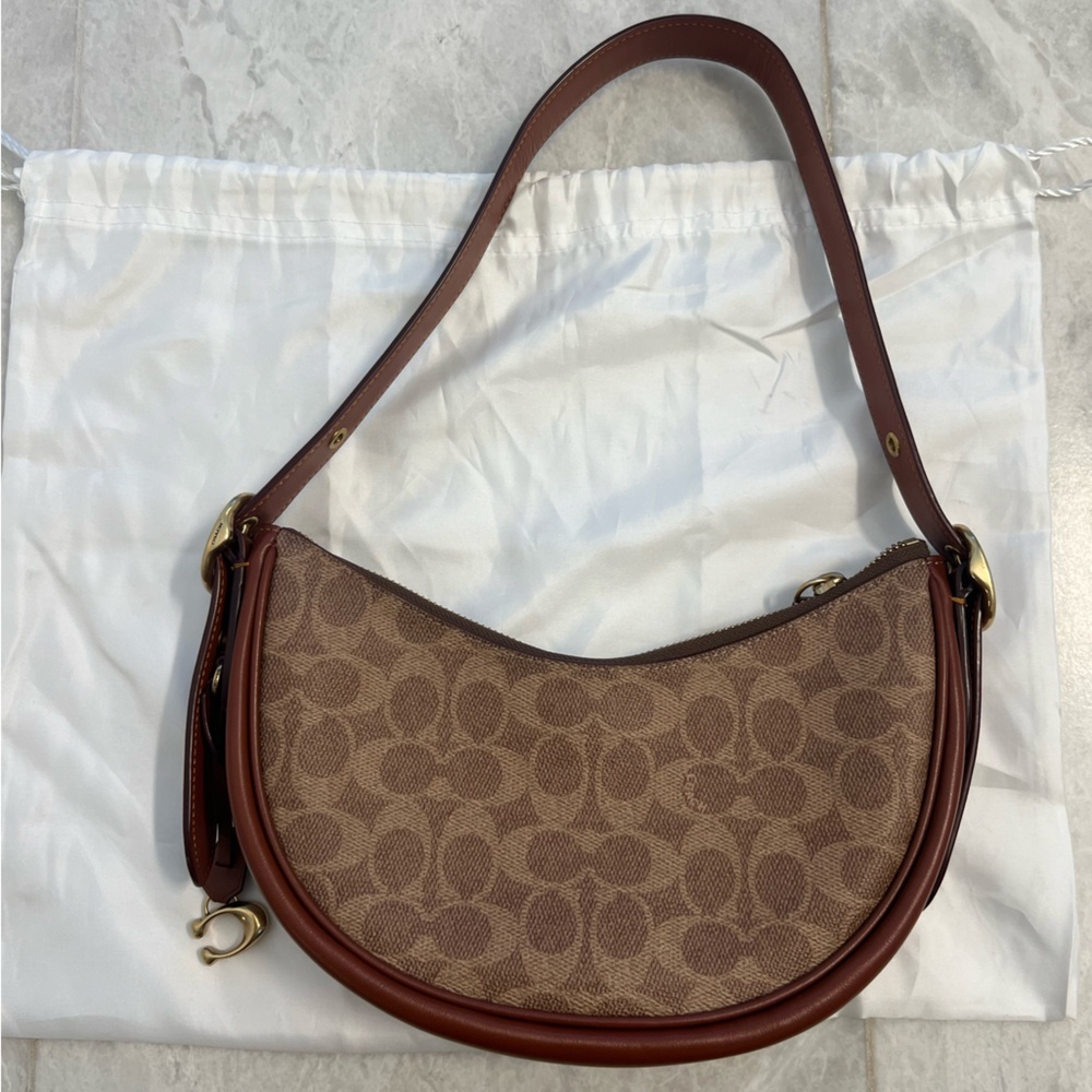 COACH Luna Shoulder bag